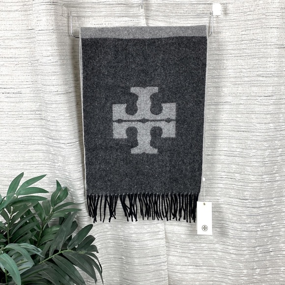 Tory Burch Accessories - NWT Tory Burch Carnavalet Cashmere Wool Oblong Scarf